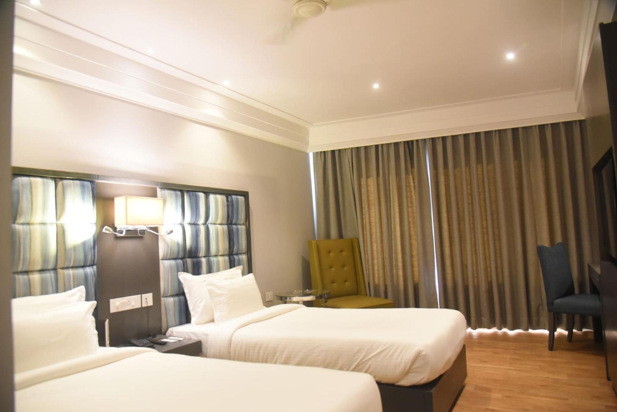 Hotel Accord Premier Raigarh エクステリア 写真