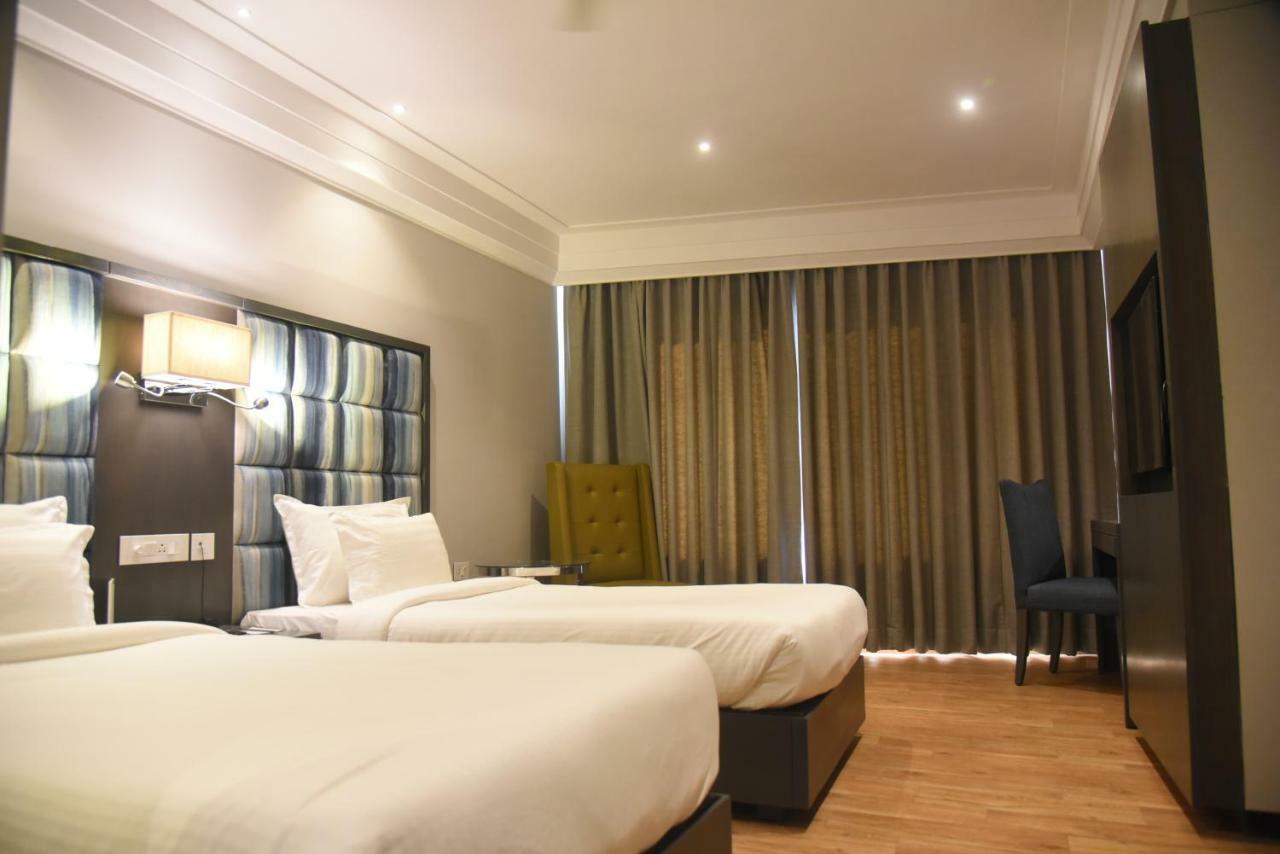 Hotel Accord Premier Raigarh エクステリア 写真